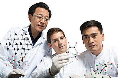 《007：曙光》詹姆斯邦德介绍 27岁英俊小生